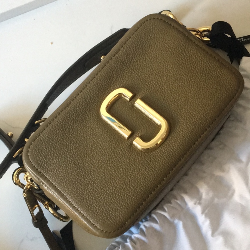 MARC JACOBS SOFT SHOT